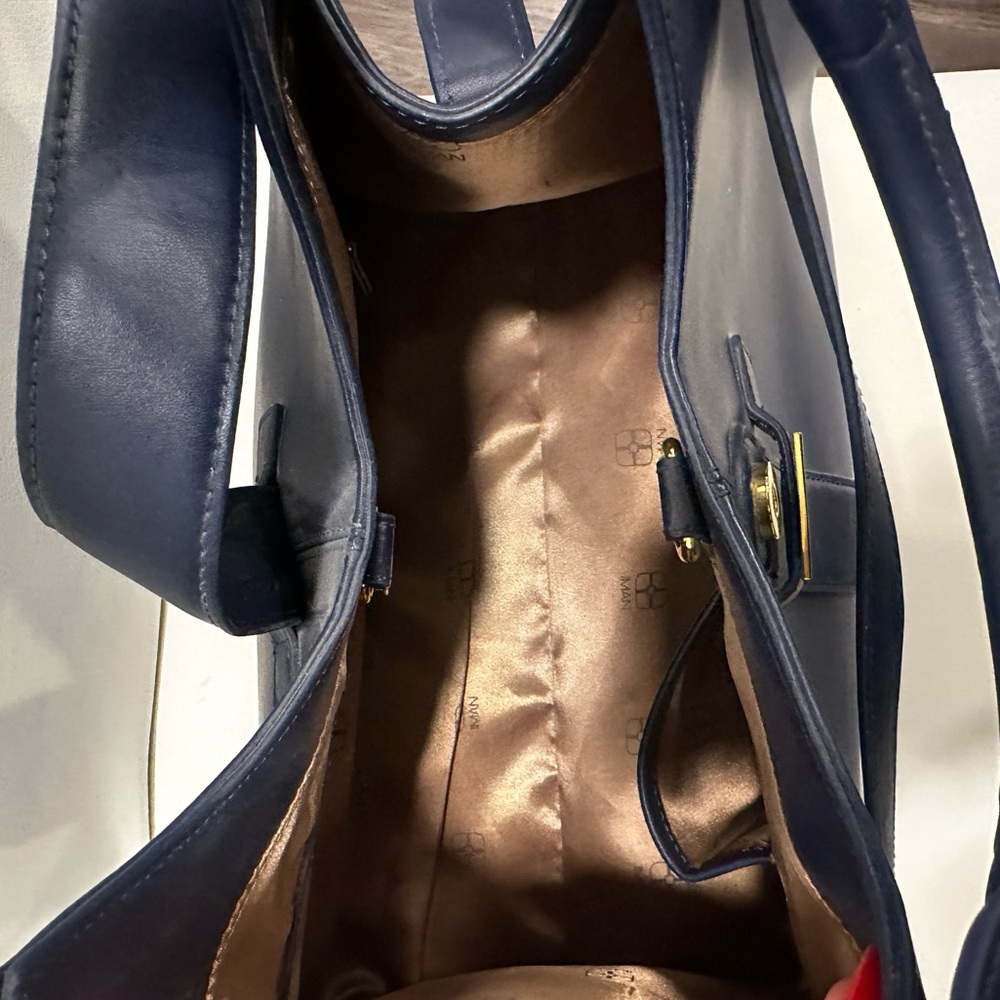 Beautiful Blue Iman Purse - Picture 5 of 6